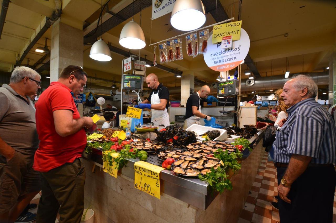 Helmi34 - Appartamento Dotato Di Tutti I Comfort Nel Centro Di Cagliari Eksteriør billede